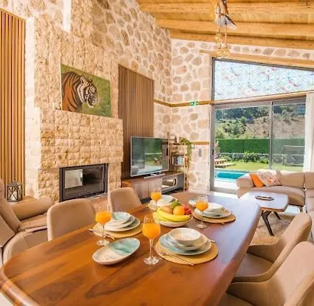 Villa Nur Nefes * كاس